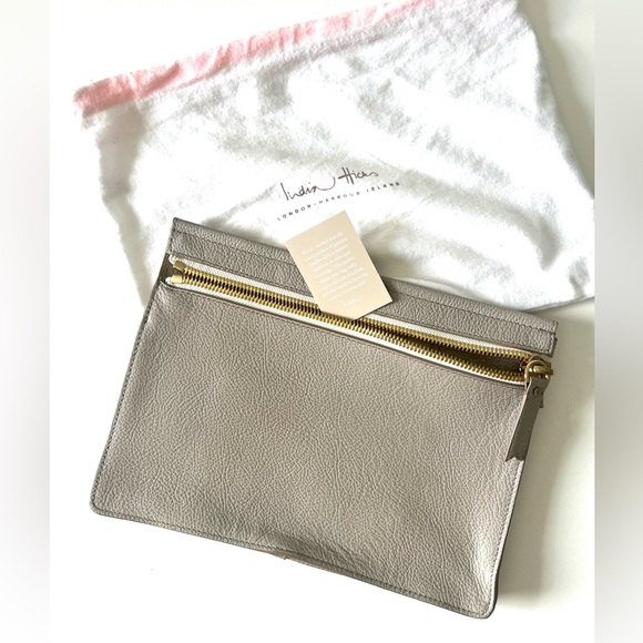 NWT India Hicks Dove Grey Clutch - Picture 2 of 4